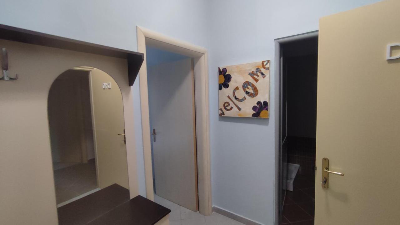 10 Apartmants Olimpia Mir Дуррес Экстерьер фото
